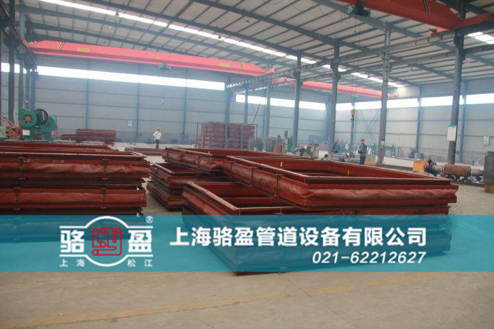 香港機(jī)場赤鱲角<a href=http://www.mingritv.com target=_blank class=infotextkey>非金屬補(bǔ)償器</a>生產(chǎn)廠家